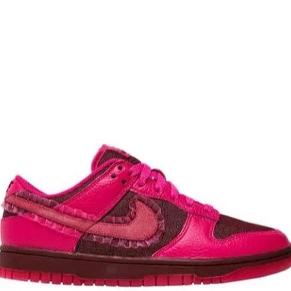 Nike Vibrant Pink and Rich Brown Sneakers